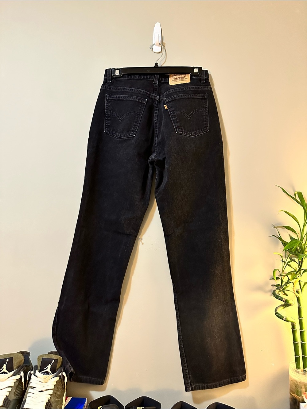 Vintage Levi's Orange tab Black Men's Straight Jeans - Classic Back Pocket Style